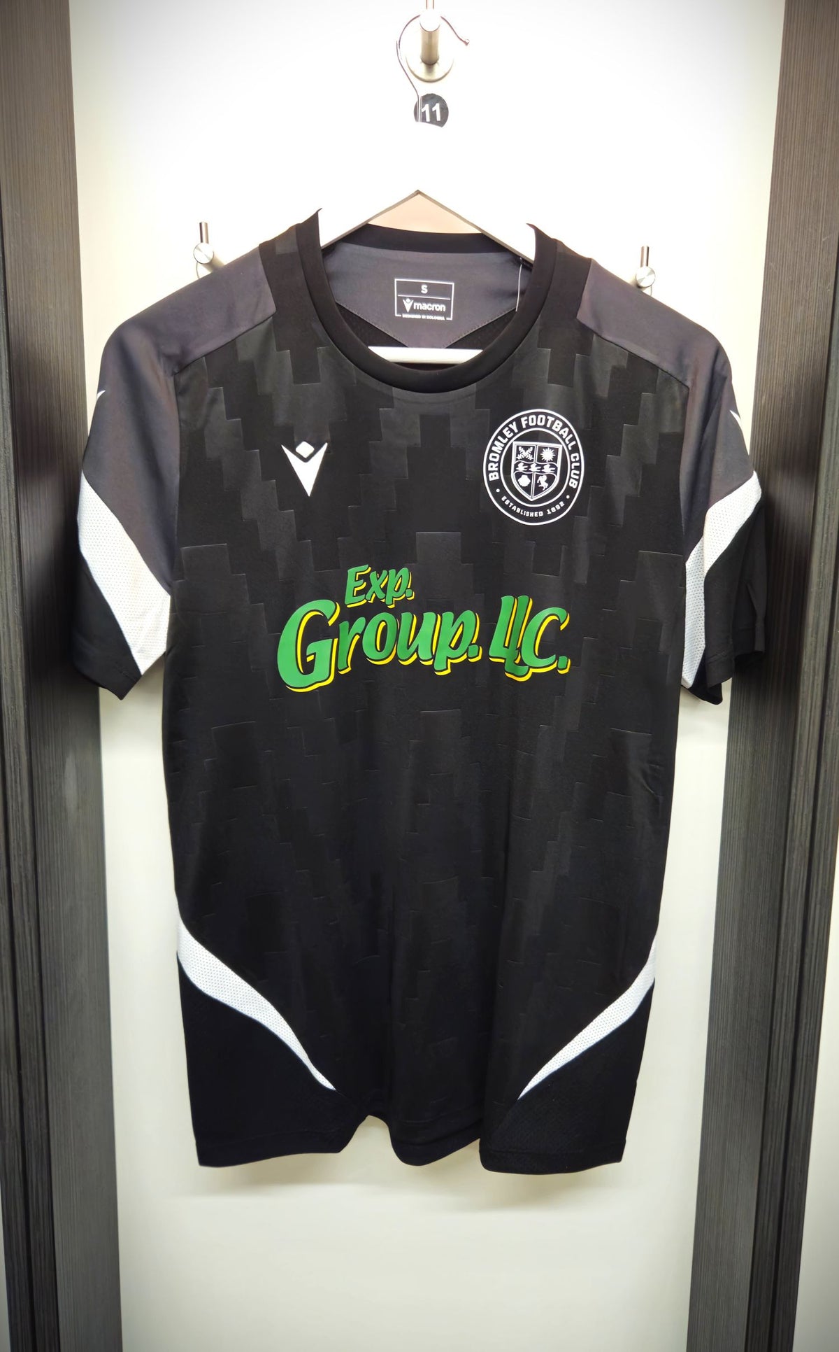 Bromley FC Warm up T-shirts
