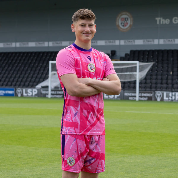 Pink GK Replica Shirt 25/26 Season